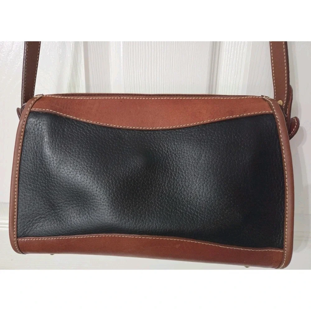Hunt Club Vintage Leather Shoulder Crossbody Bag Purse Black and Brown